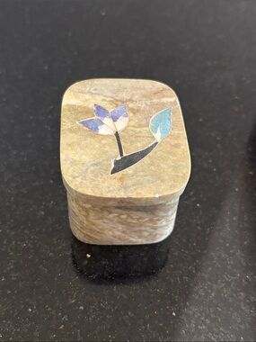 Handcrafted Stone Trinket/Jewelry Box with Inlaid Floral Design - Beige and Blue